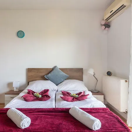Riverview Deluxe/garage&swimming Pool Free Budapest